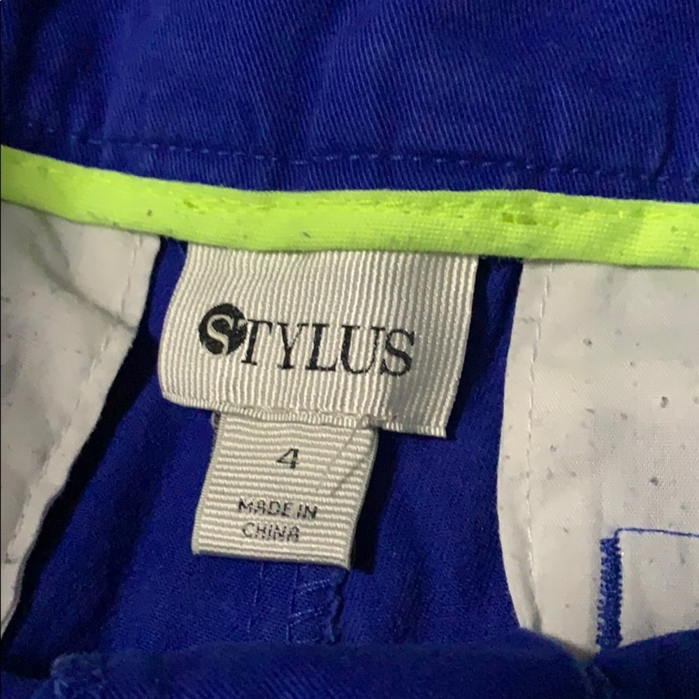 Shorts - Picture 3 of 3